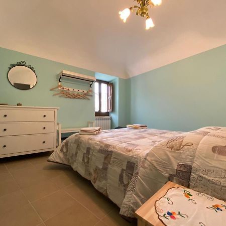 Dimora Di Nonno Livio Lägenhet Santo Stefano Di Sessanio Exteriör bild